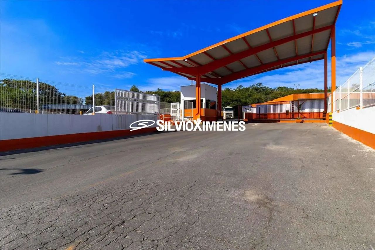 Área/Garagem à venda com 17.389m² e 28 vagas