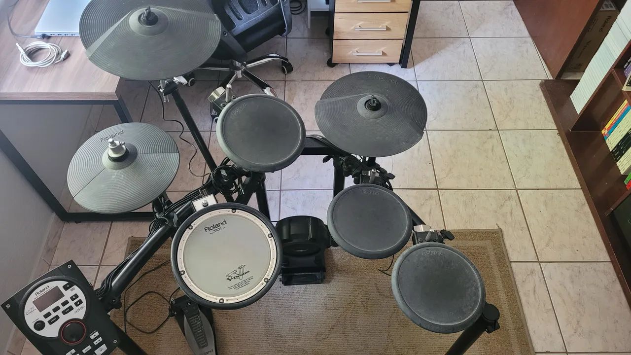 Bateria Roland TD11K - módulo e pads  - Foto 2