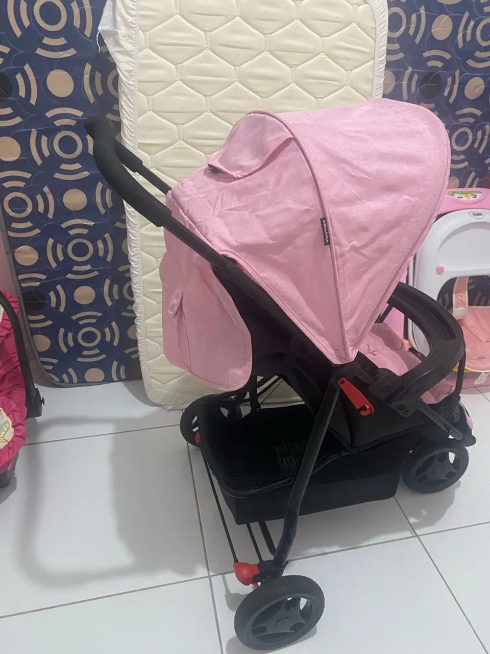 Carrinho de bebê pouco usado - Foto 4