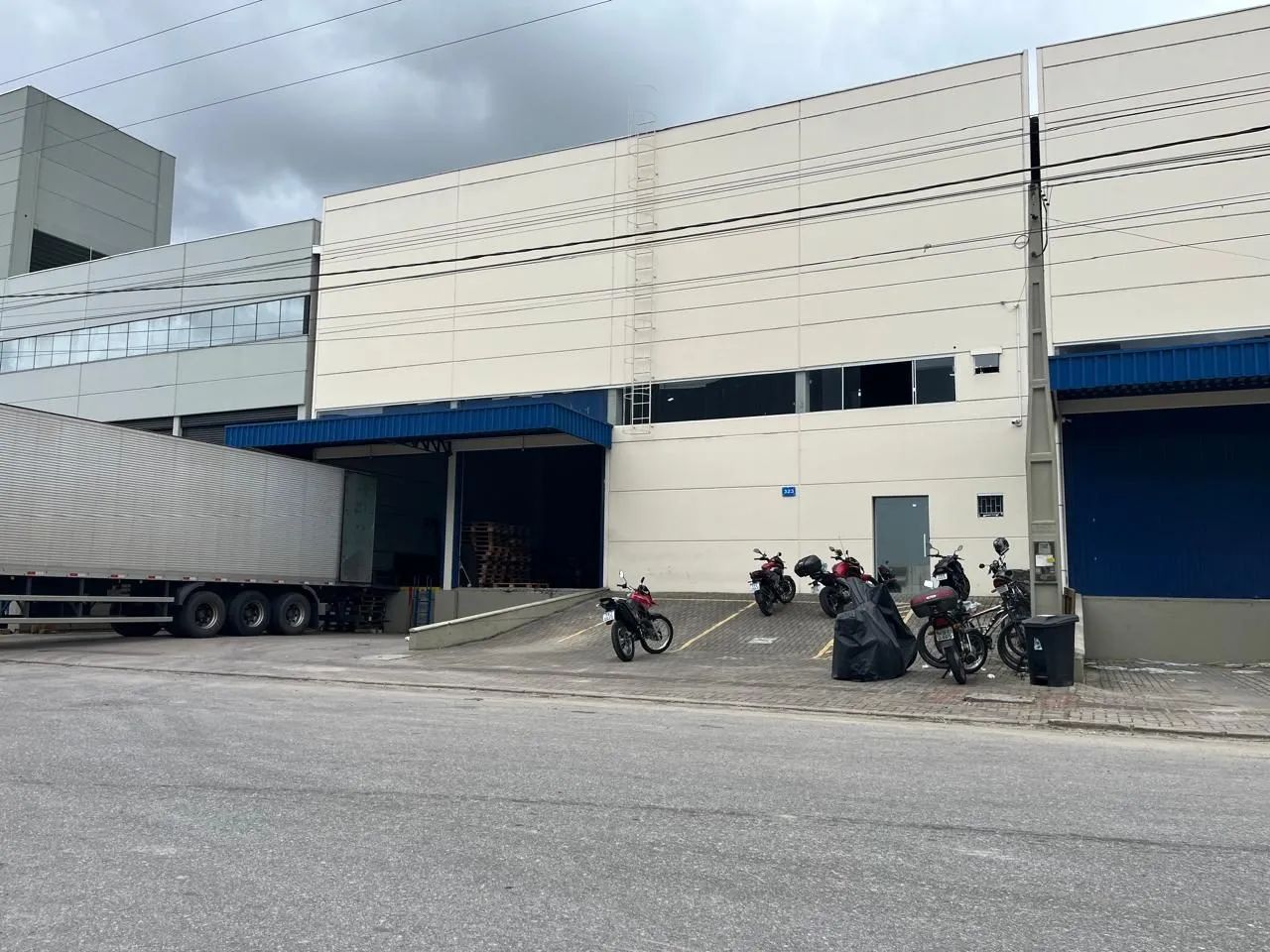 Galpão para locação 672 m² em Palhoça · Brejarú · Ref. 348