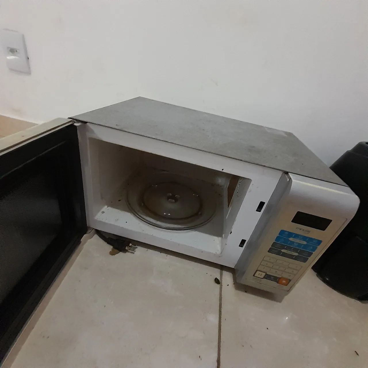 Vendo micro-ondas e airfraier 