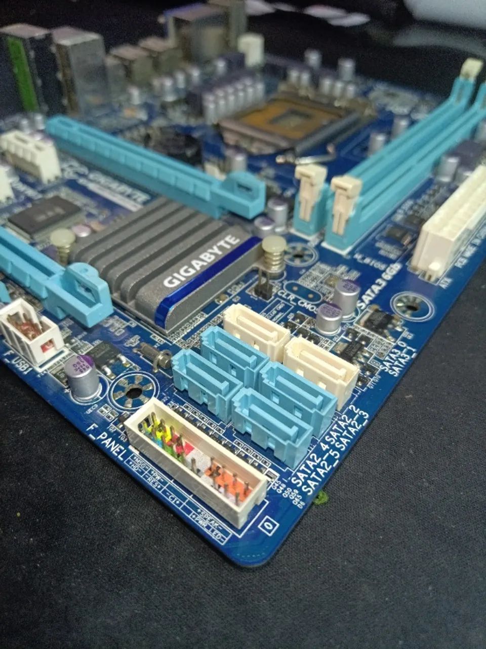 Placa-Mãe Gigabyte GA-H67M-D2-B3 - Foto 5