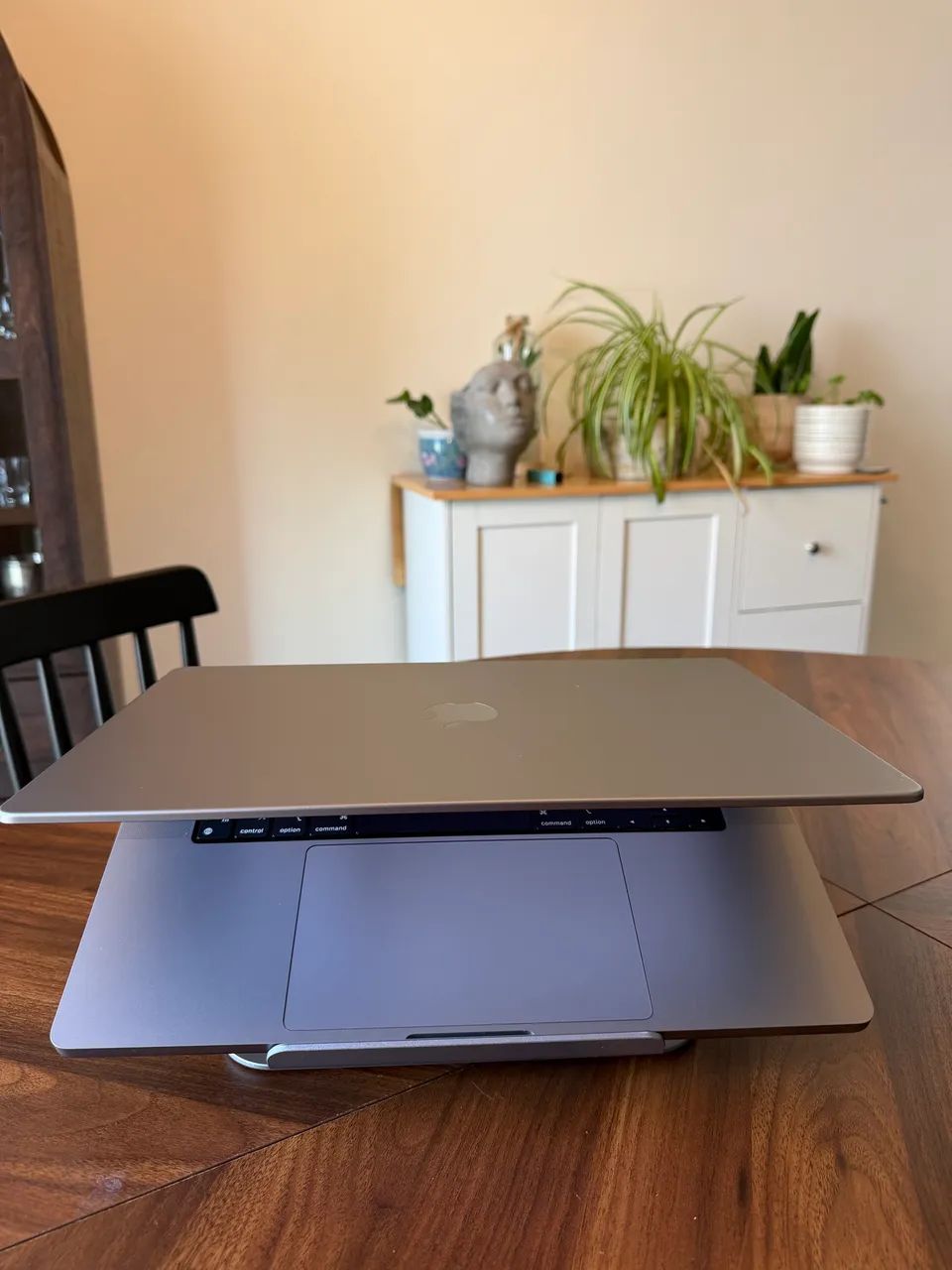 MacBook Pro 16 M1 Max 32-Core GPU (versão mais forte do M1 Max), 32GB RAM, 1TB SSD. - Foto 5