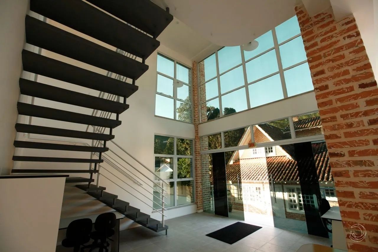Prédio de 897.61m² no bairro Saco Grande - Foto 3