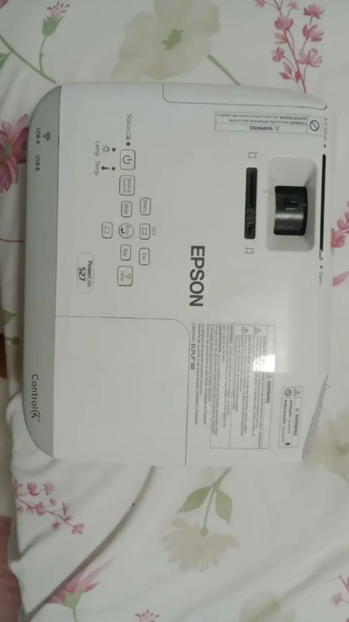 Projetor espon S27 cabos bolsa e controle funcionando perfeitamente  - Foto 2