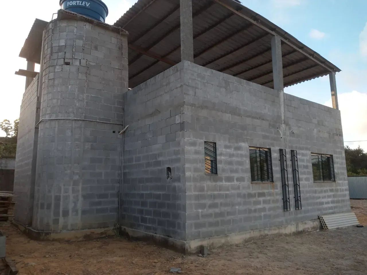 Casa para venda tem 120 metros quadrados com 2 quartos - Foto 2