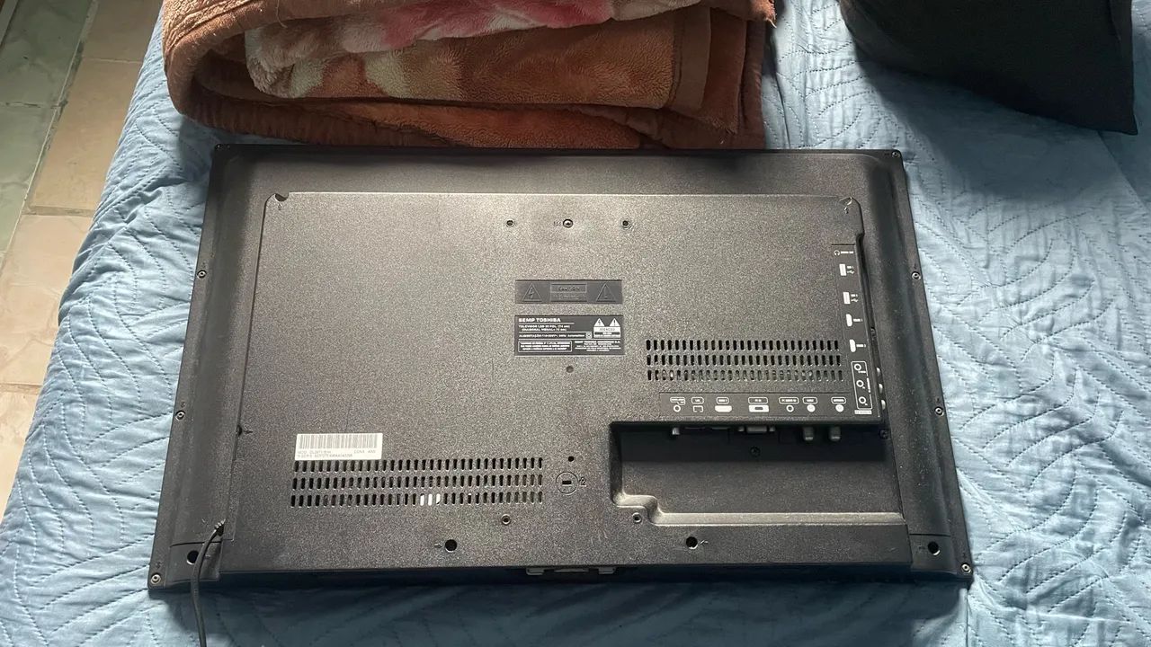 Vende-se televisão semp tcl 32 polegadas - Foto 3