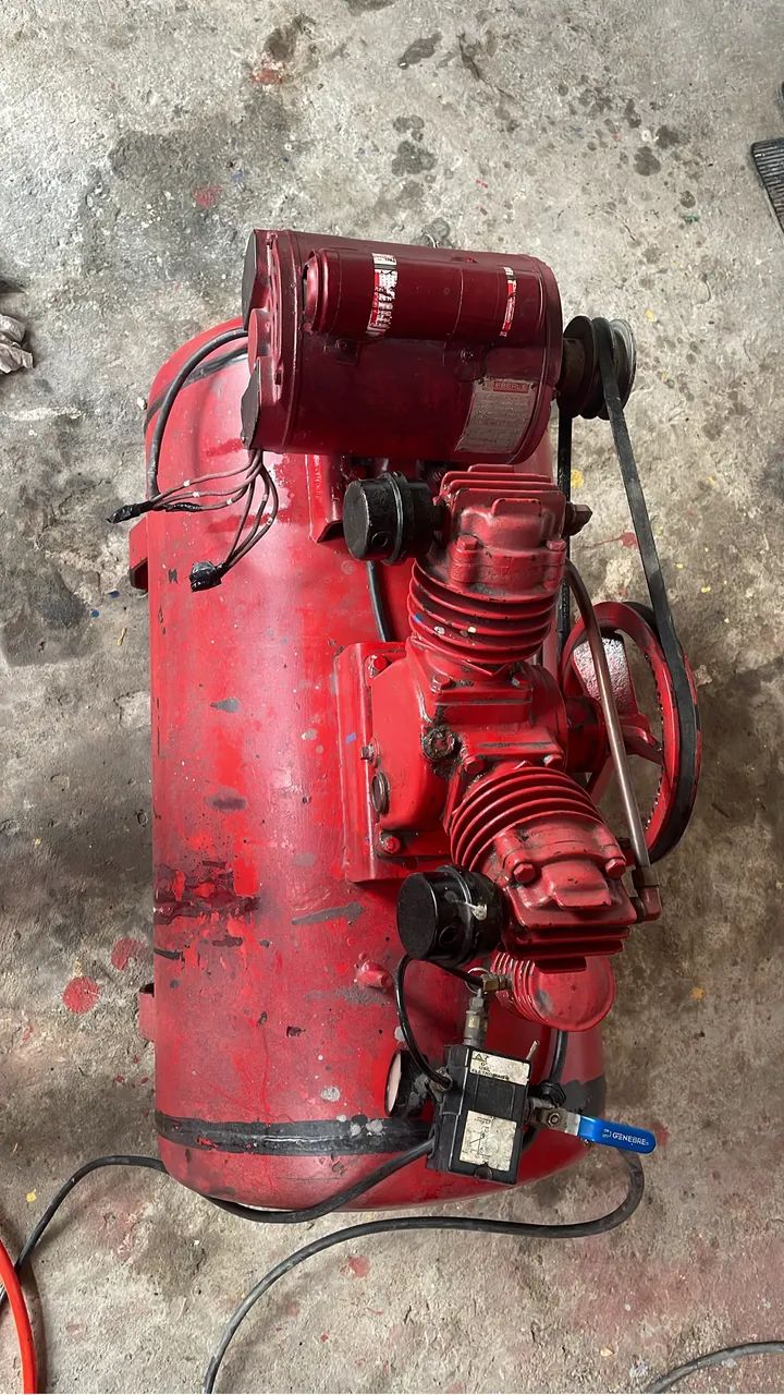 Compressor de Ar 100 Litros Profissional a Pistão (2 Pistões em V) - Foto 3