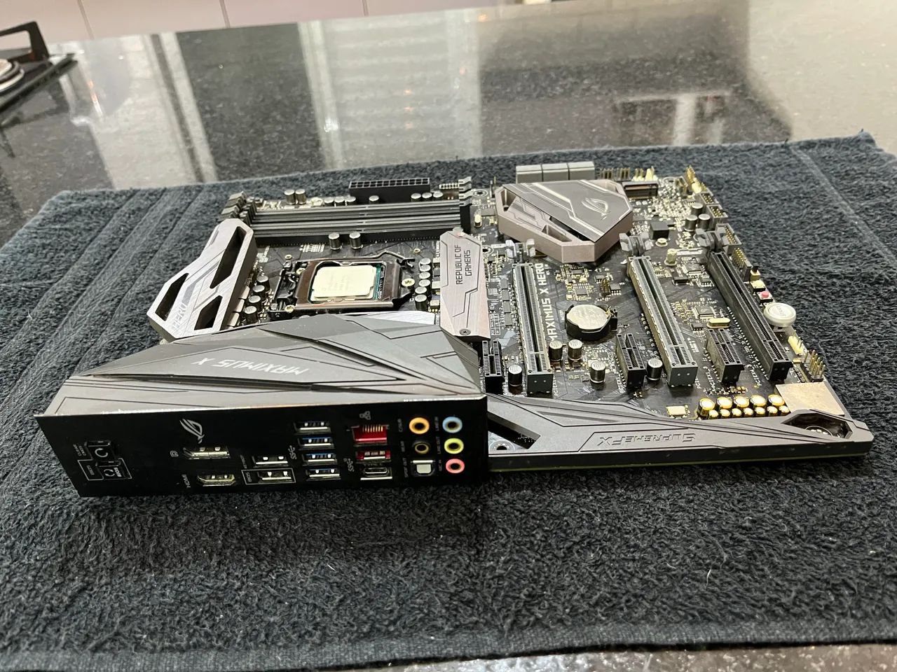KIT GAMER - i7-8700 + ROG MAXIMUS X HERO Z370 - Peças de Hardware