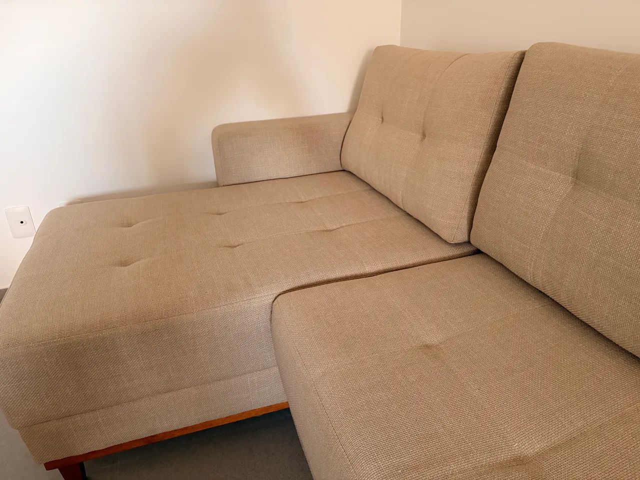 Sofá de linho com chaise - 2,80 m - Estado de NOVO - Foto 5