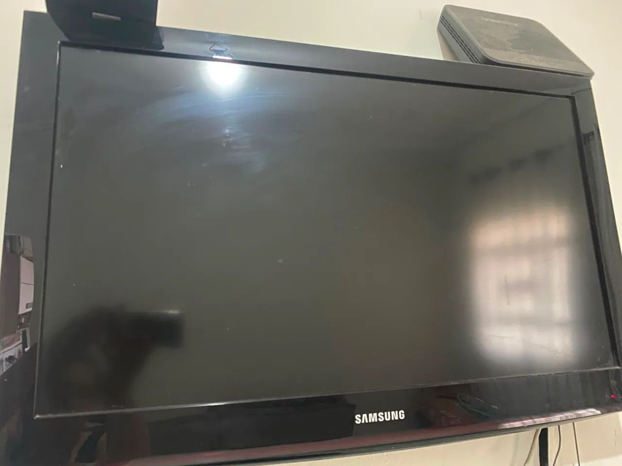 Tv  Samsung 32 pol,  não e smart,funcionando tudo 