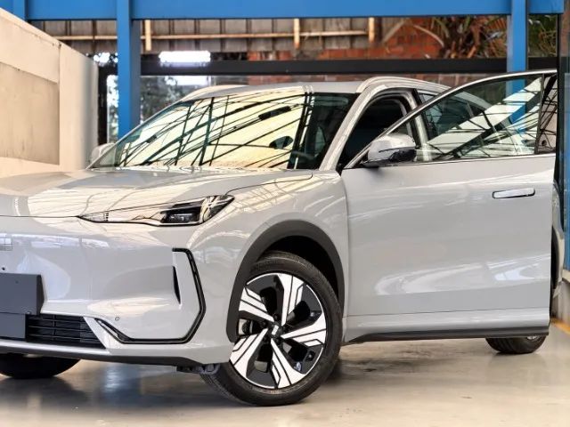 Geely EX5