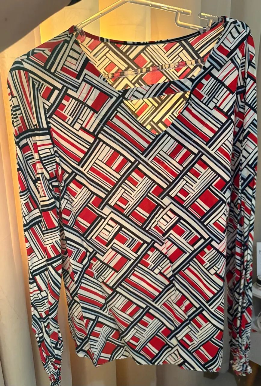 Kit 3 Camisas - Tam. M - Usadas - Foto 3