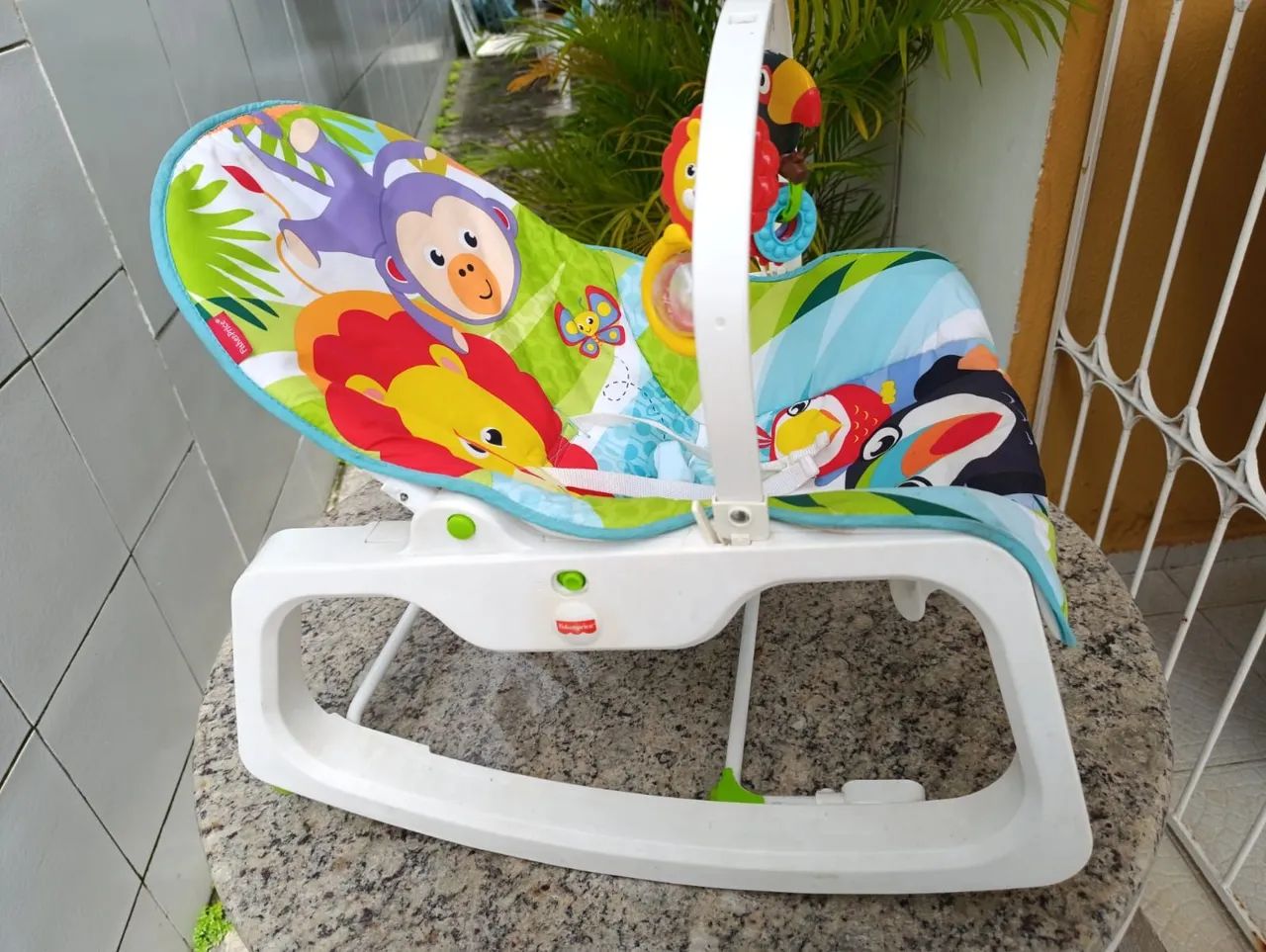 Cadeira bebê descanso Fischer price 
