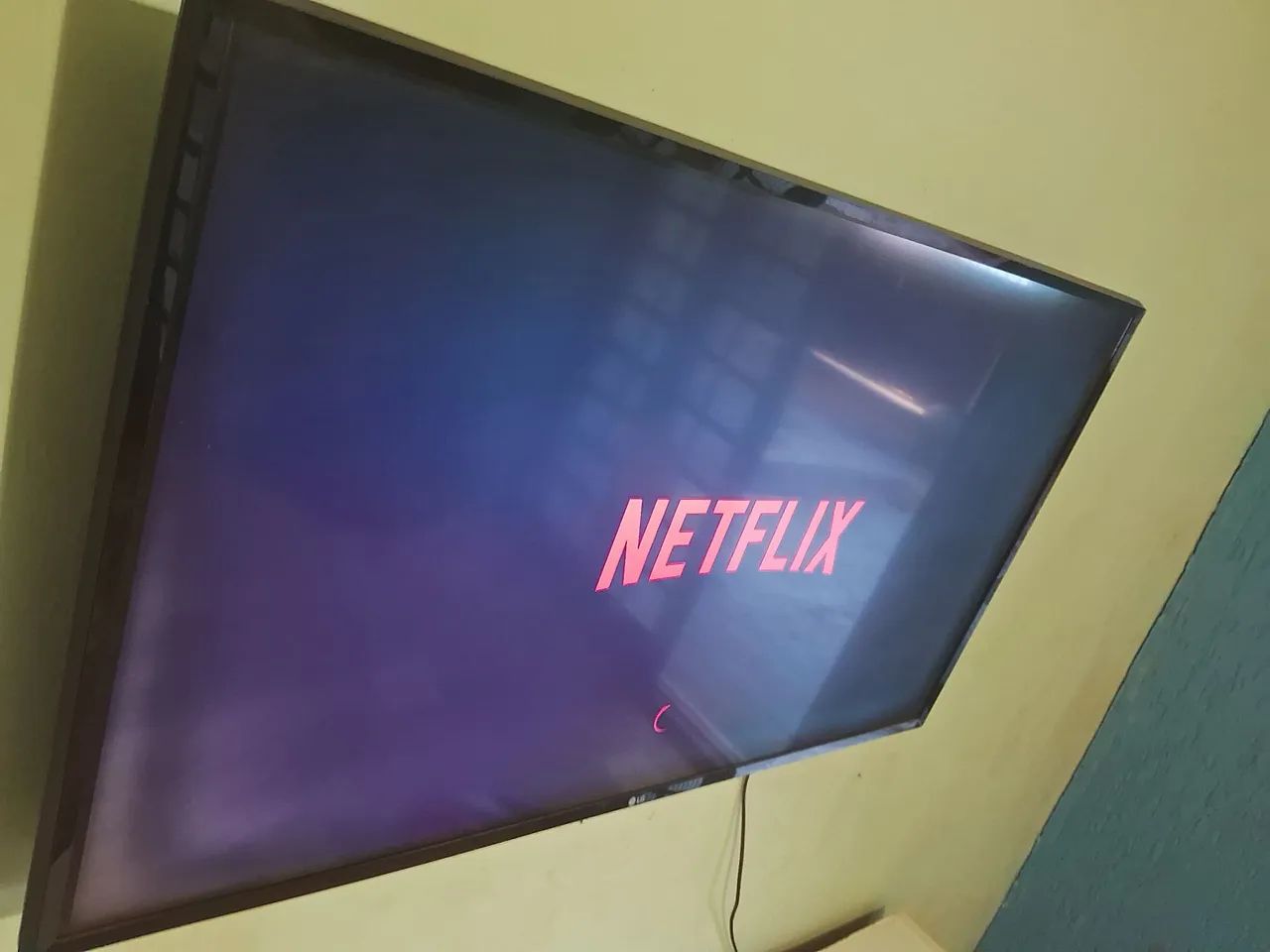 Vendo TV Smart 43 - Foto 2