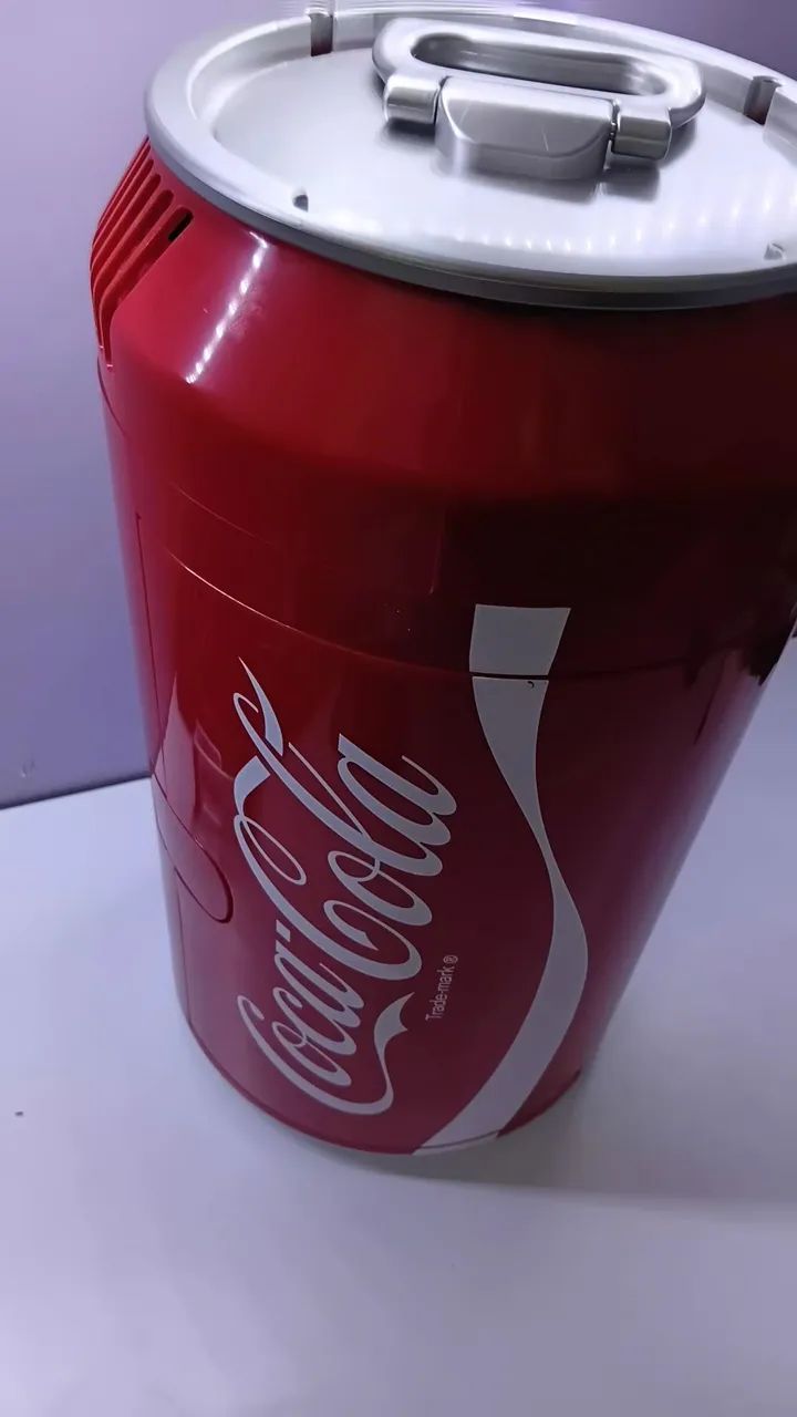 Mini Cooler Elétrico Coca Cola 8 Latas Bivolt - 110V - Foto 2