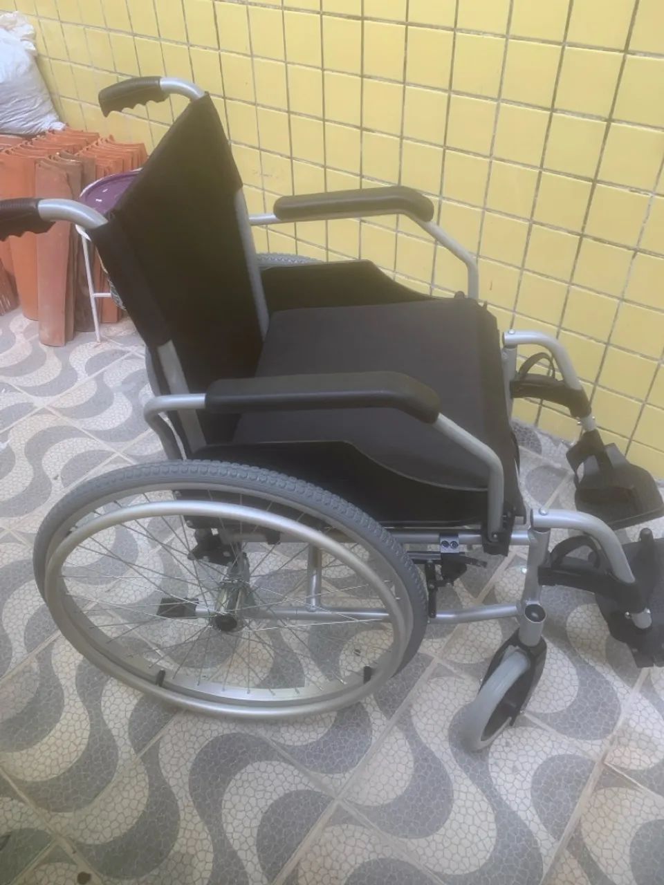 Cadeira de Rodas em alumínio  - Foto 2