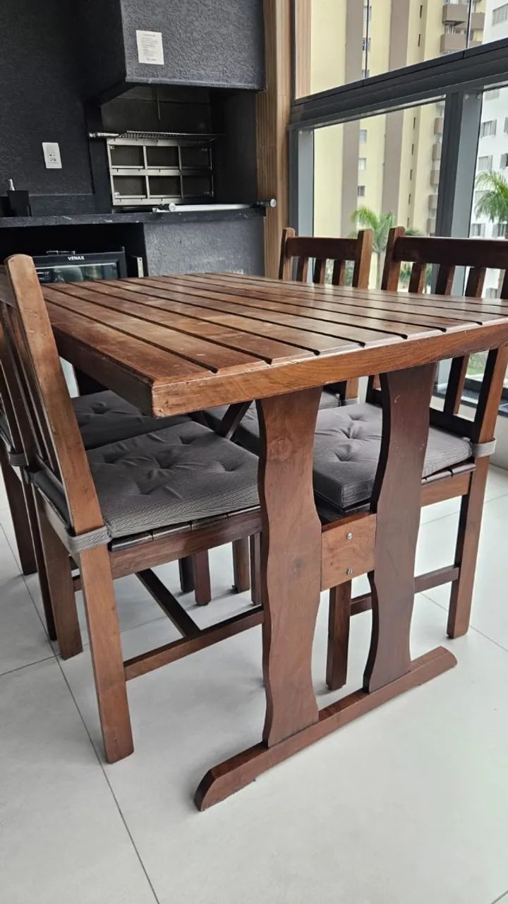 Mesa de sacada em madeira maciça com 4 cadeiras - Foto 4