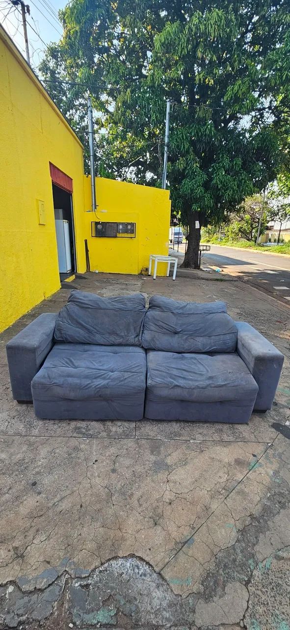 sofa retrátil 2.30cm usado marcas de uso ENTREGA GRÁTIS  - Foto 4