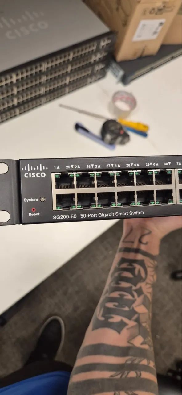 Switch Cisco SG 200-50 - Foto 2