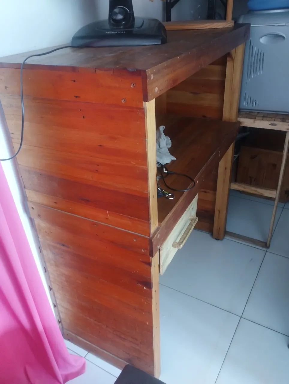 Balcão e ganchos para loja  - Foto 2