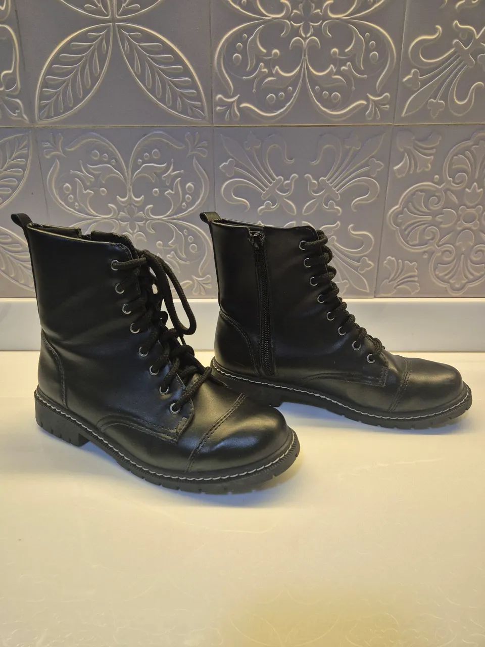 Bota Feminina, Cor: Preta, Tam. 34 - Foto 2
