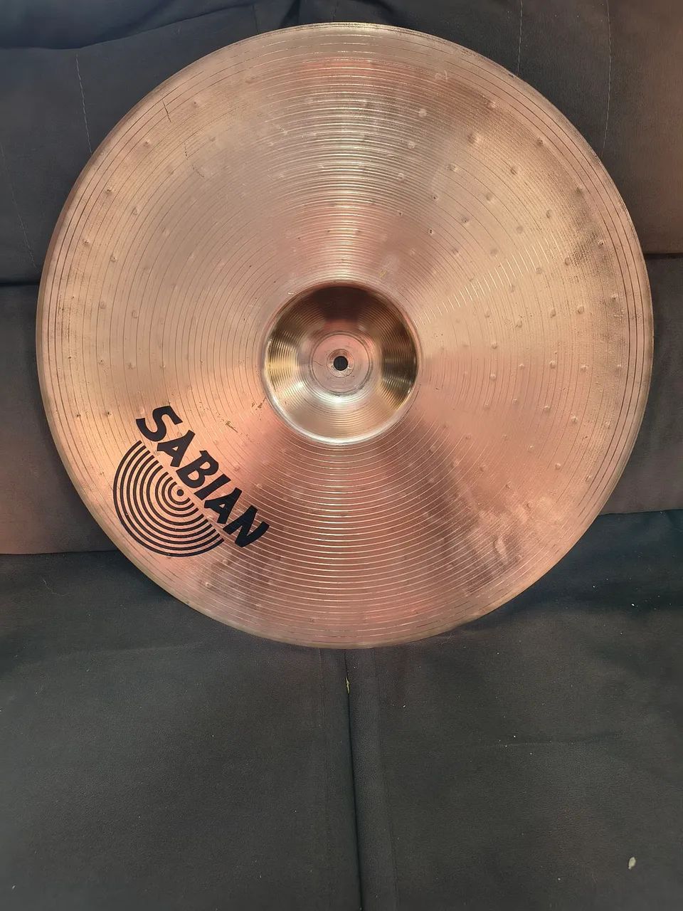 Prato de bateria acústica Ride 20 polegadas Sabian B8  - Foto 3
