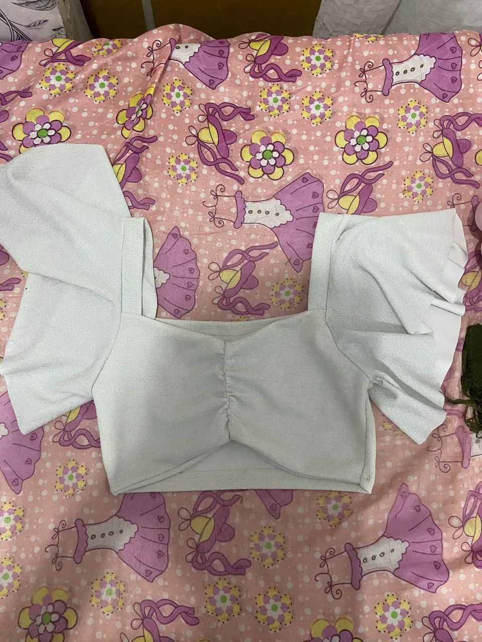 BLUSA BRANCA CURTA 