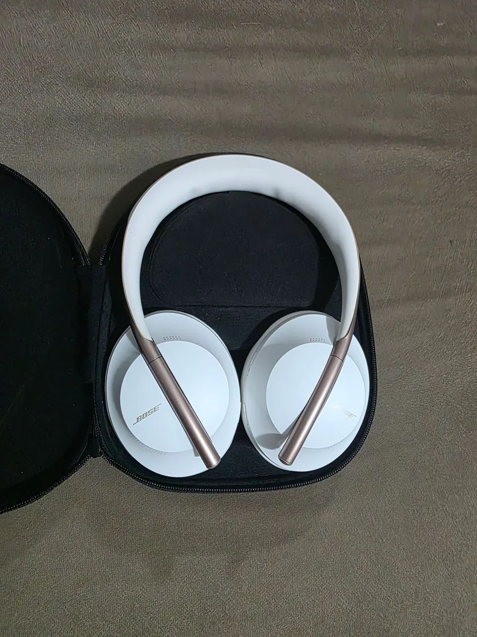 Fone de Ouvido Bose Noise Cancelling 700 - Bluetooth e Wireless - Foto 2