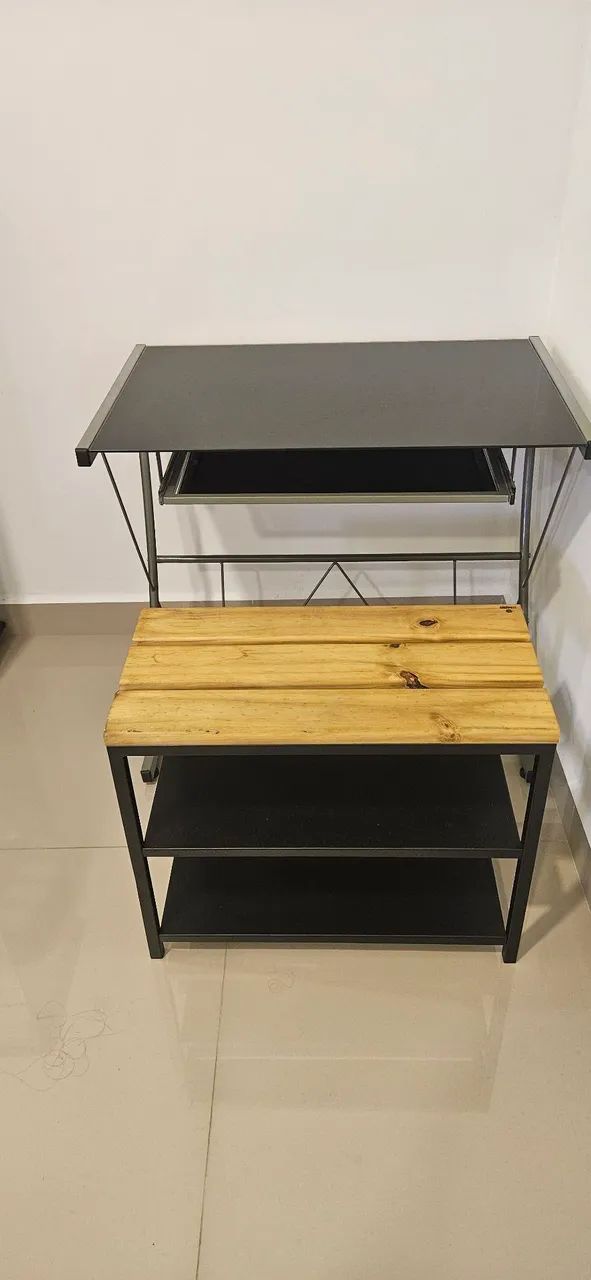Mesa para computador com banco sapateira