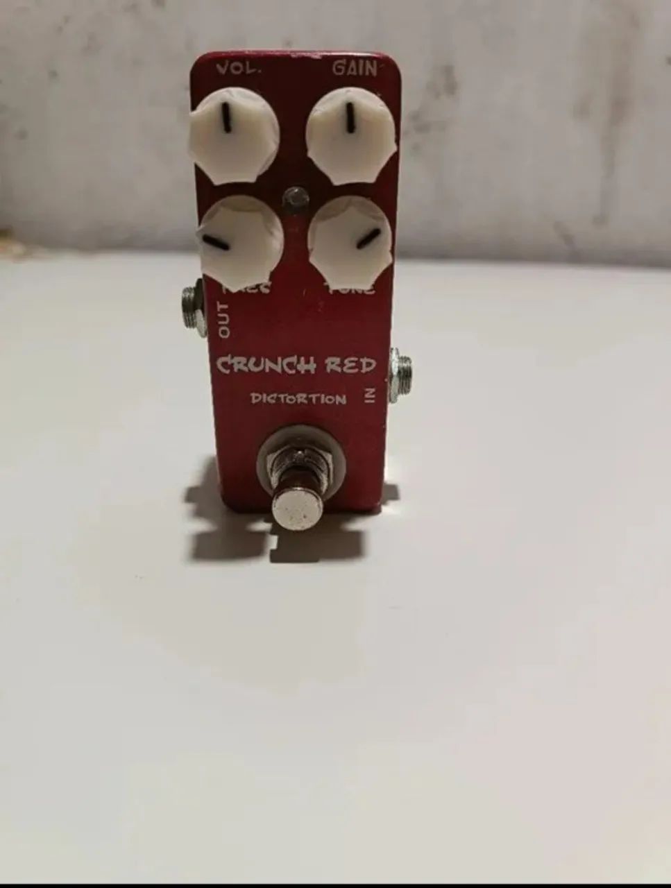 pedal crunch red distortion 