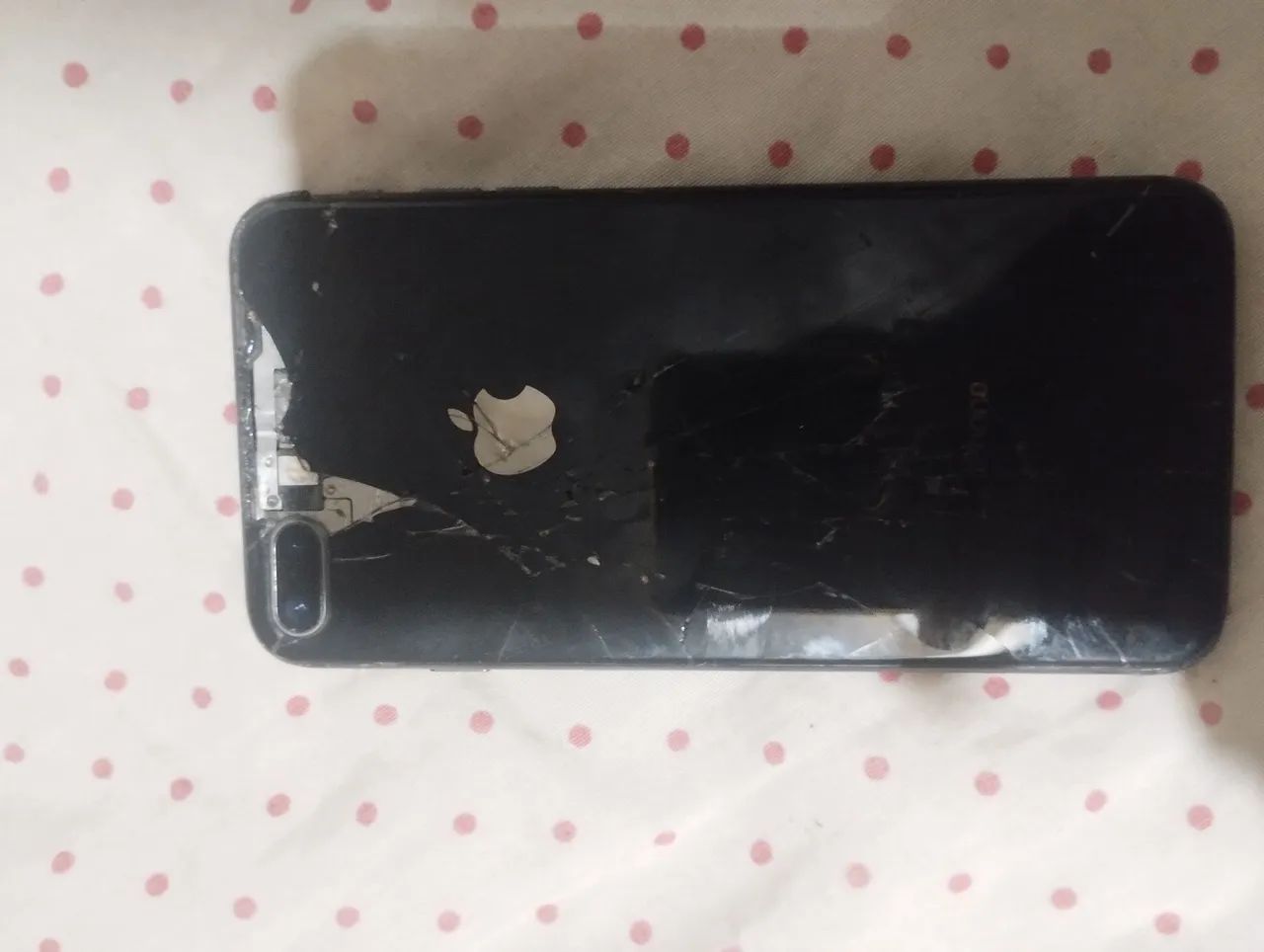 iPhone 8 plus com defeito na tela 180,00 - Foto 2