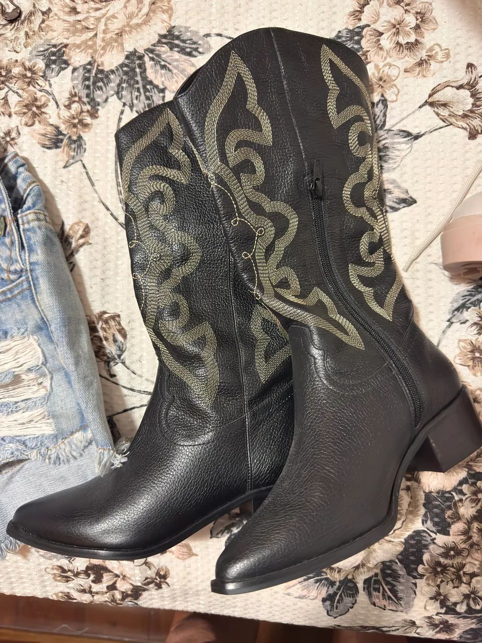 Bota western Tabita em couro, nº 34