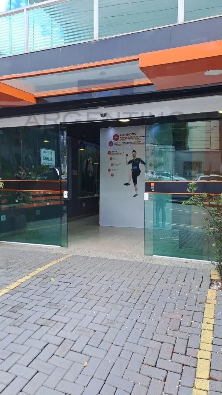 Prédio Comercial com 3 Andares na Praça Norival Gonçalves Tavares - Foto 2