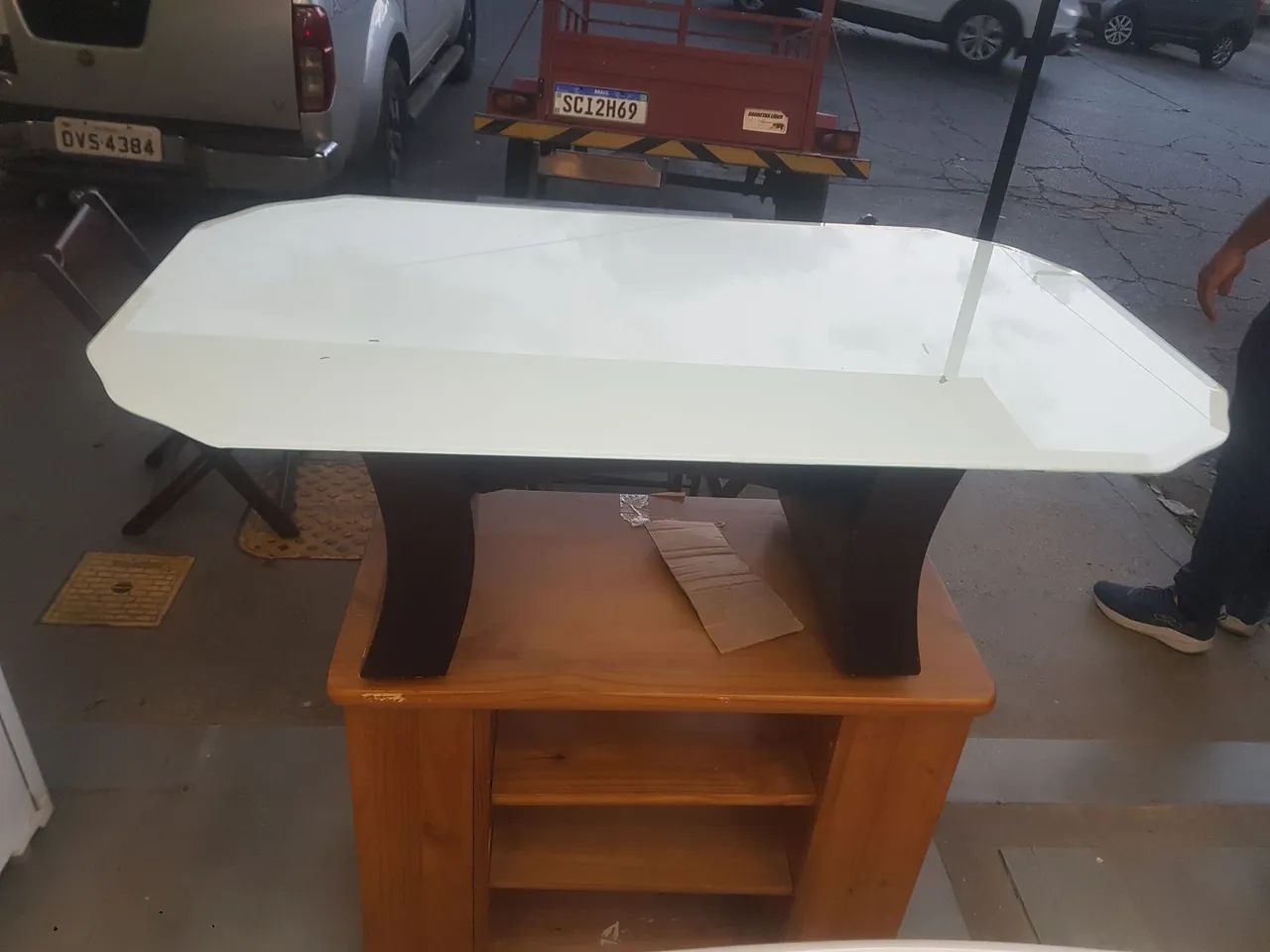 Mesa de centro com tampo de vidro  - Foto 3
