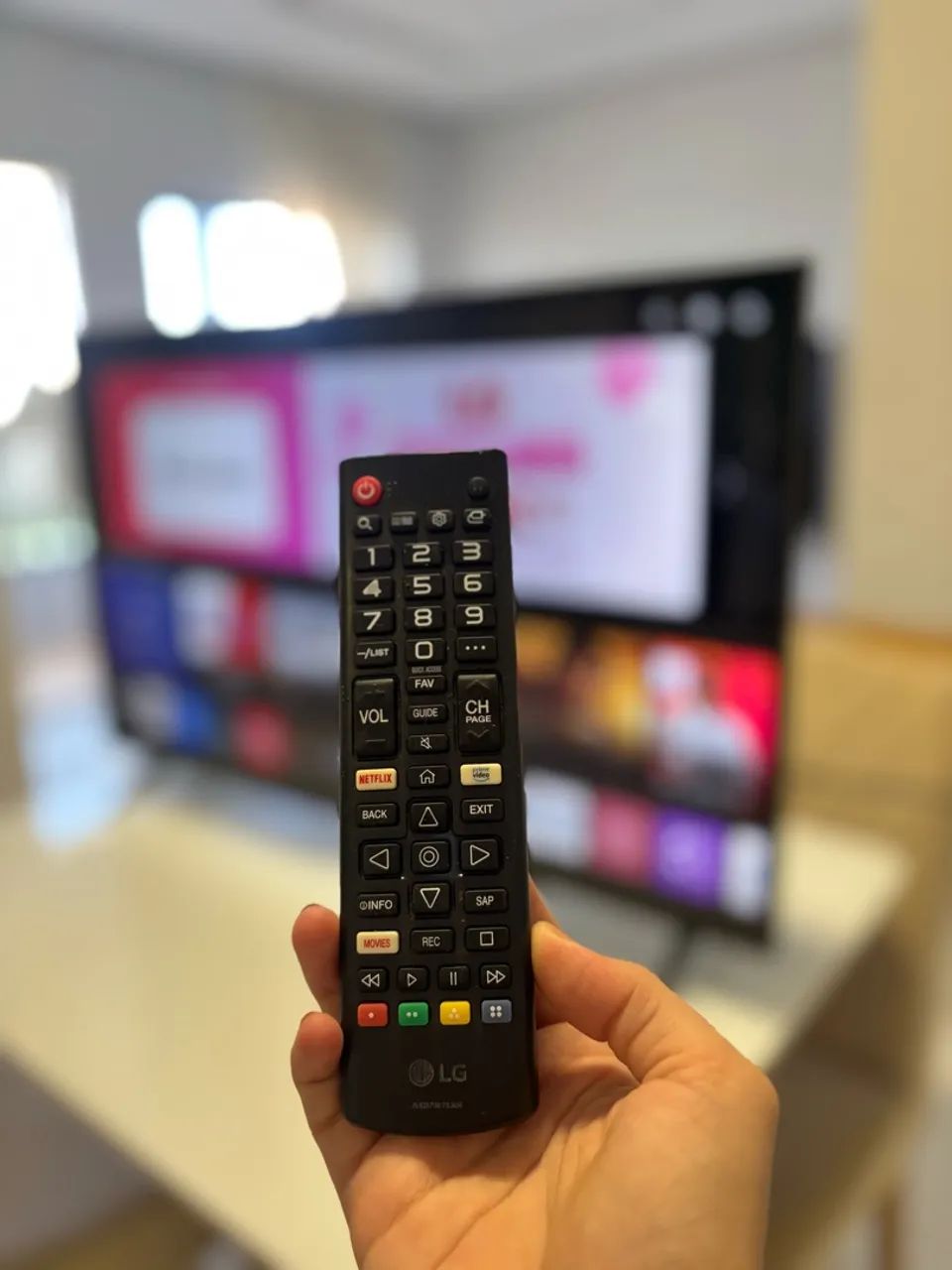 Smart TV LG 43 polegadas 4K UHD  - Foto 2