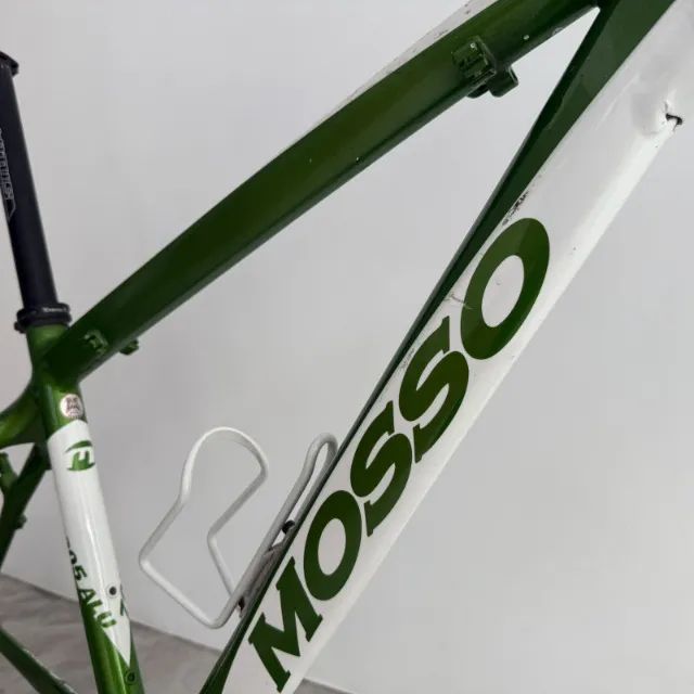 Quadro MOSSO 26x18 com canote e suporte de garrafinha