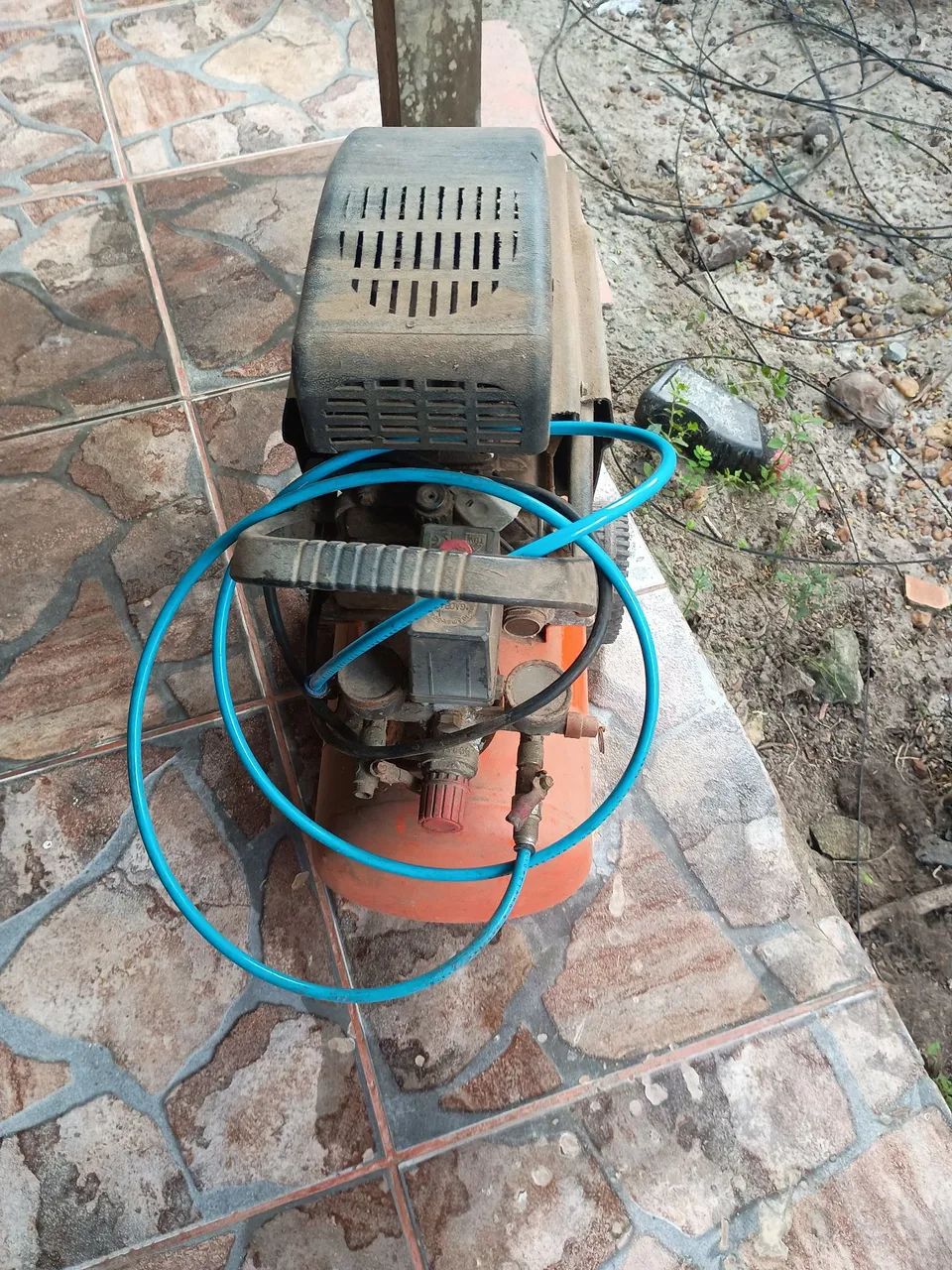 Compressor de ar funcionando poço entrega  - Foto 3