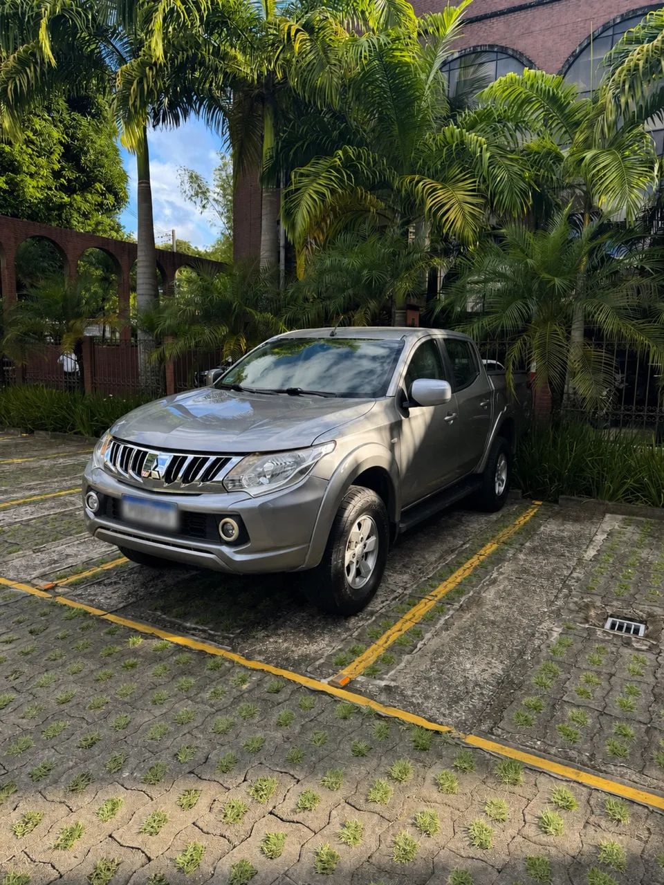 Mitsubishi L200 L200 Triton Sport GLS 2.4 CD Diesel Aut. 2018