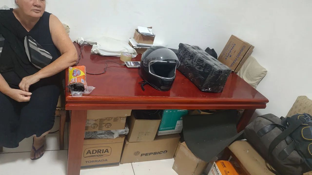 Mesa de sala (Madeira)  1,53 X 0,82
