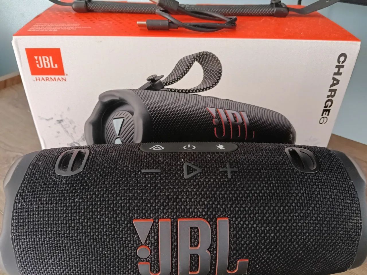 JBL Charge 6