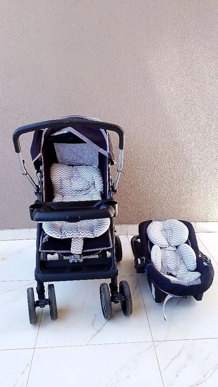 Carrinho + Bebê conforto da Tutti Baby usado 
