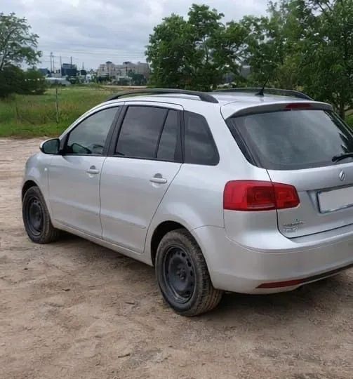 Volkswagen Spacefox 2013