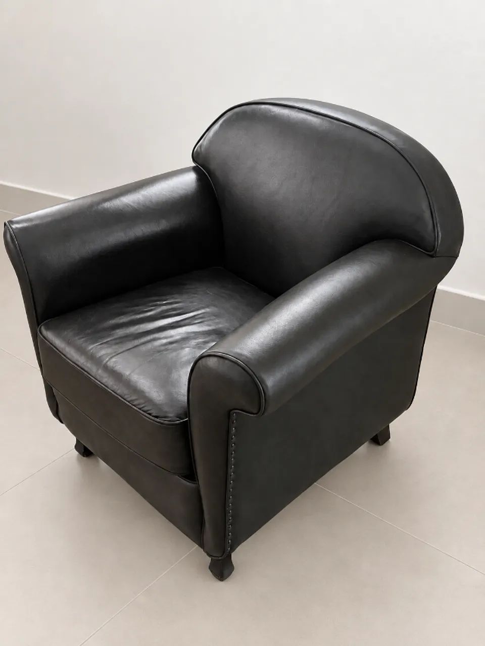 Sofá Vintage 3 Lugares+ 2 Poltronas Couro (Usado)  - Foto 5