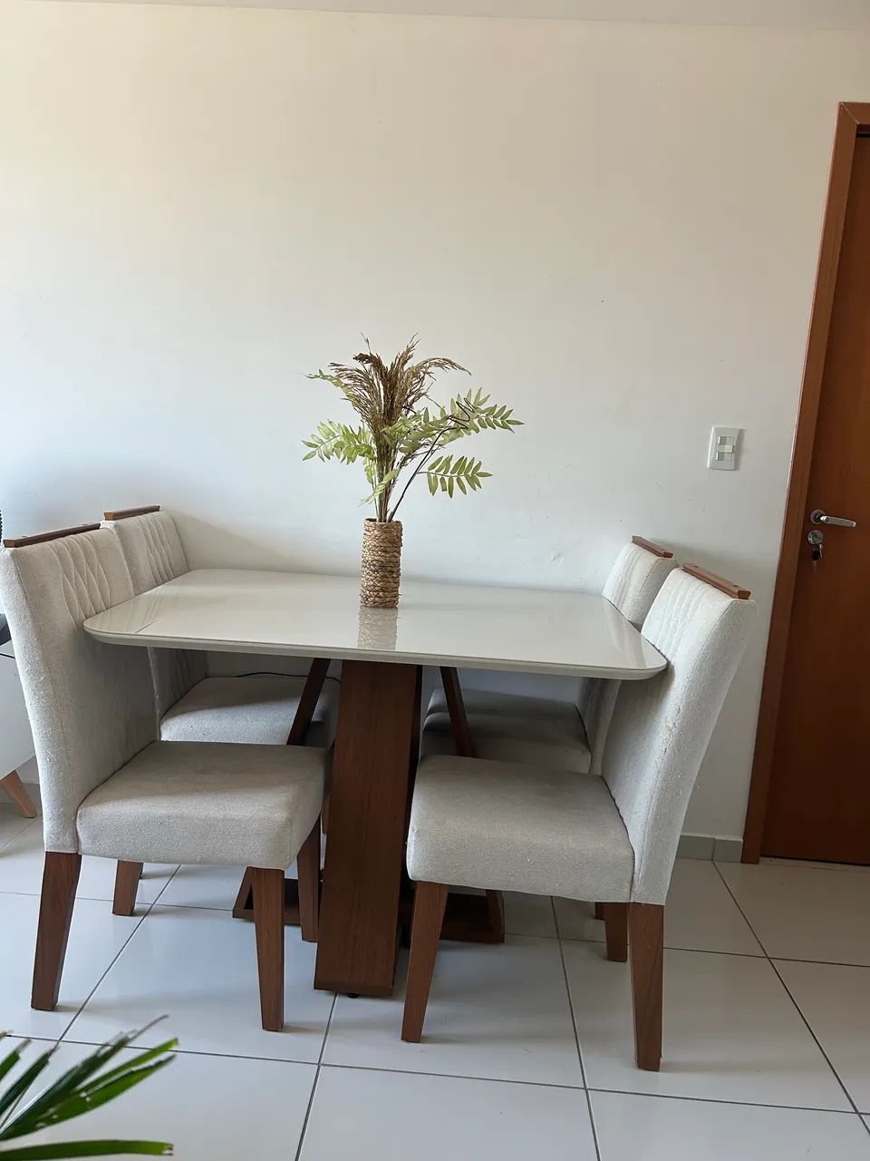 Mesa de jantar 120x90cm 4 cadeiras - Foto 3