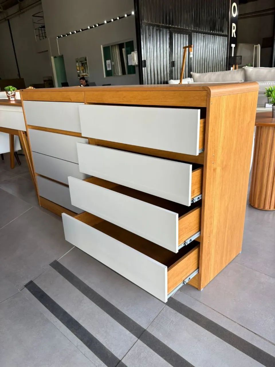Cômoda 100% MDF com 8 gavetas  - Foto 4
