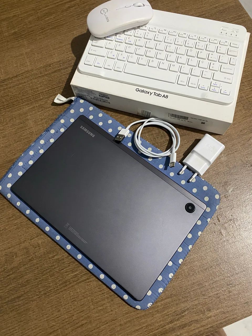 Tablet Samsung A8