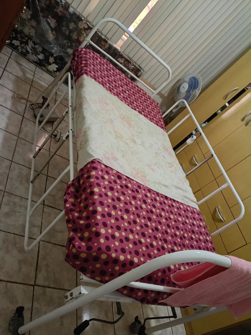 Cama hospitalar  - Foto 2