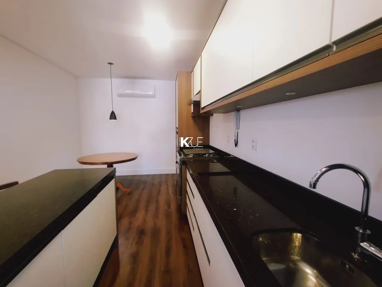 Apartamento mobiliado de 2 dormitórios, sendo 1 suíte, no Bom Abrigo - Foto 5