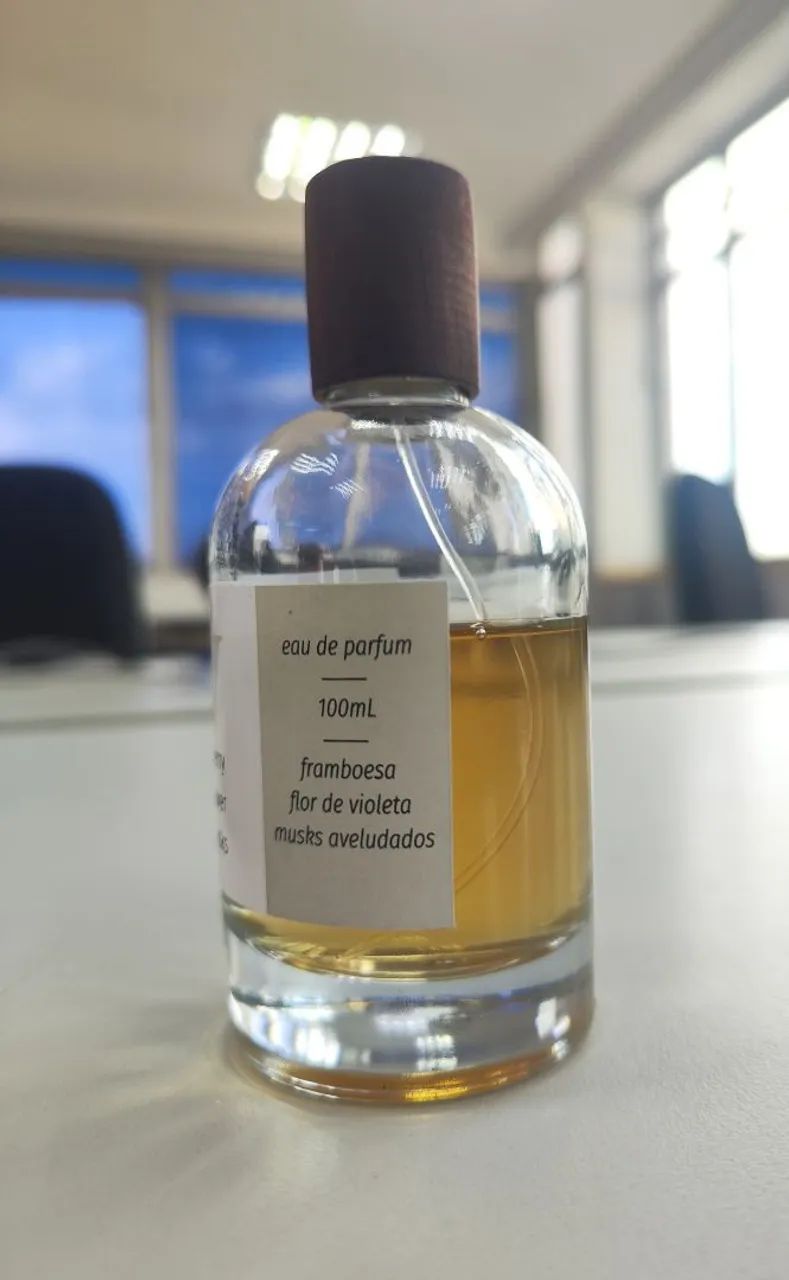 Amyi IV - Vendo ou Troco | Perfume de nicho Raríssimo + brinde exclusivo - Foto 3